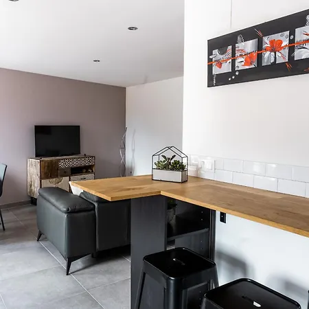 Maison Renovee Au Coeur De : 3 Chambres, Cuisine Equipee, Proche Randonnees Et Alsaciennes - Fr-1-744-11 * Thann